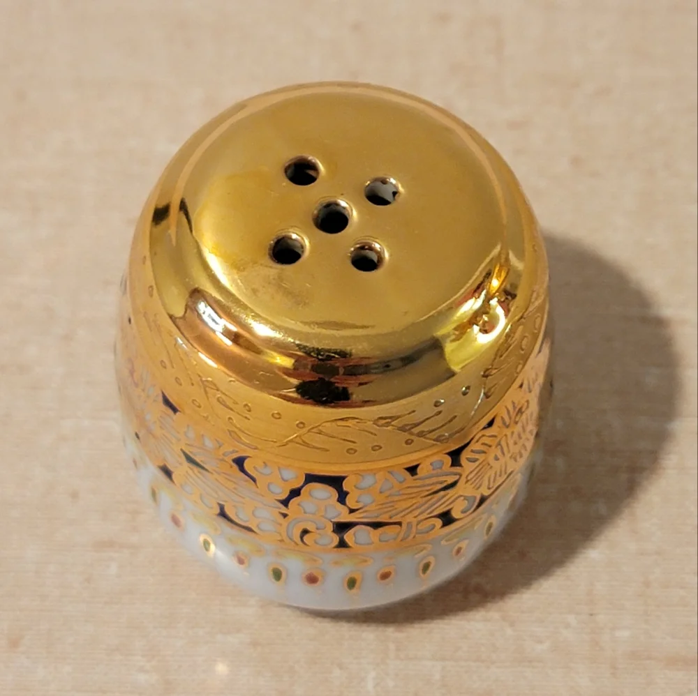 Benjarong Royal Porcelain Kingdom of Thailand Pepper‎ Shaker